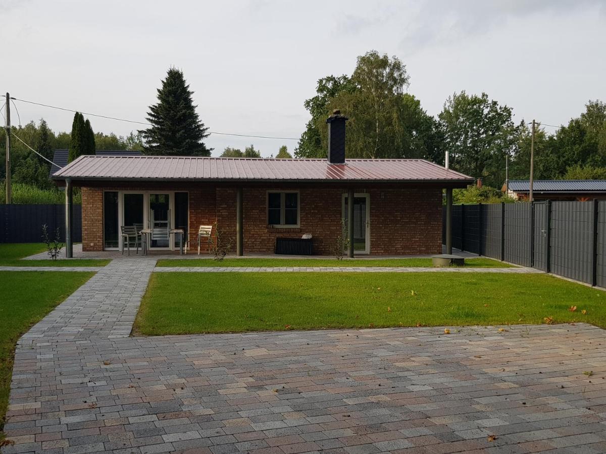 Bungalow Am Neustaedter See Neustadt-Glewe Extérieur photo